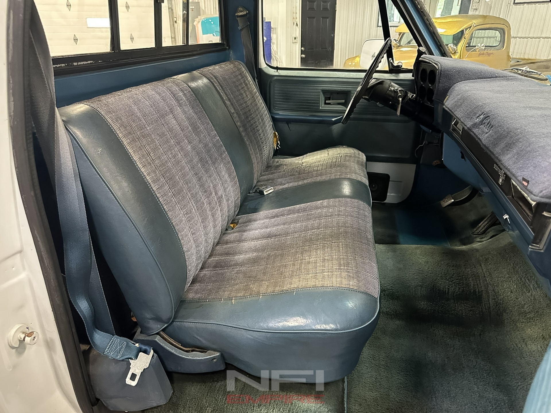 1981-chevy-c10-scottsdale (21)