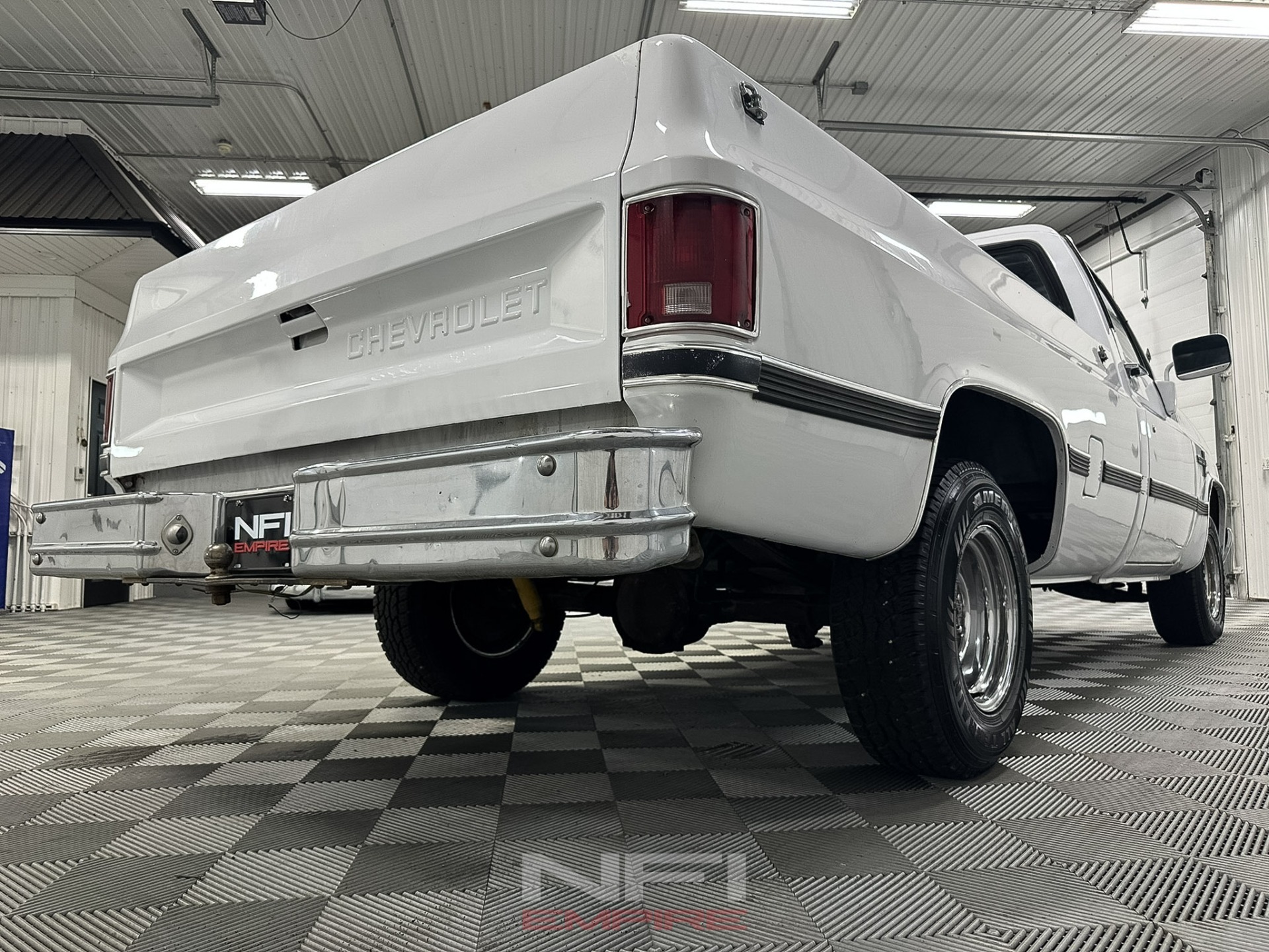 1981-chevy-c10-scottsdale (28)