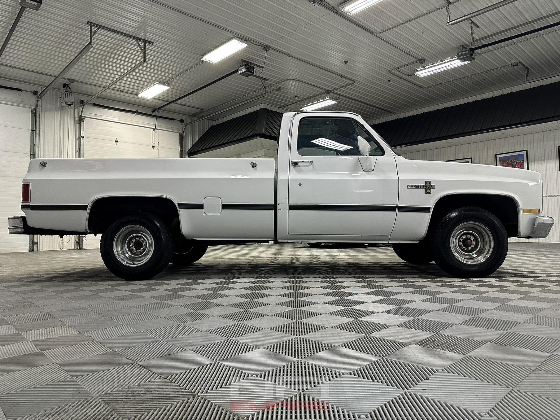 1981-chevy-c10-scottsdale (30)