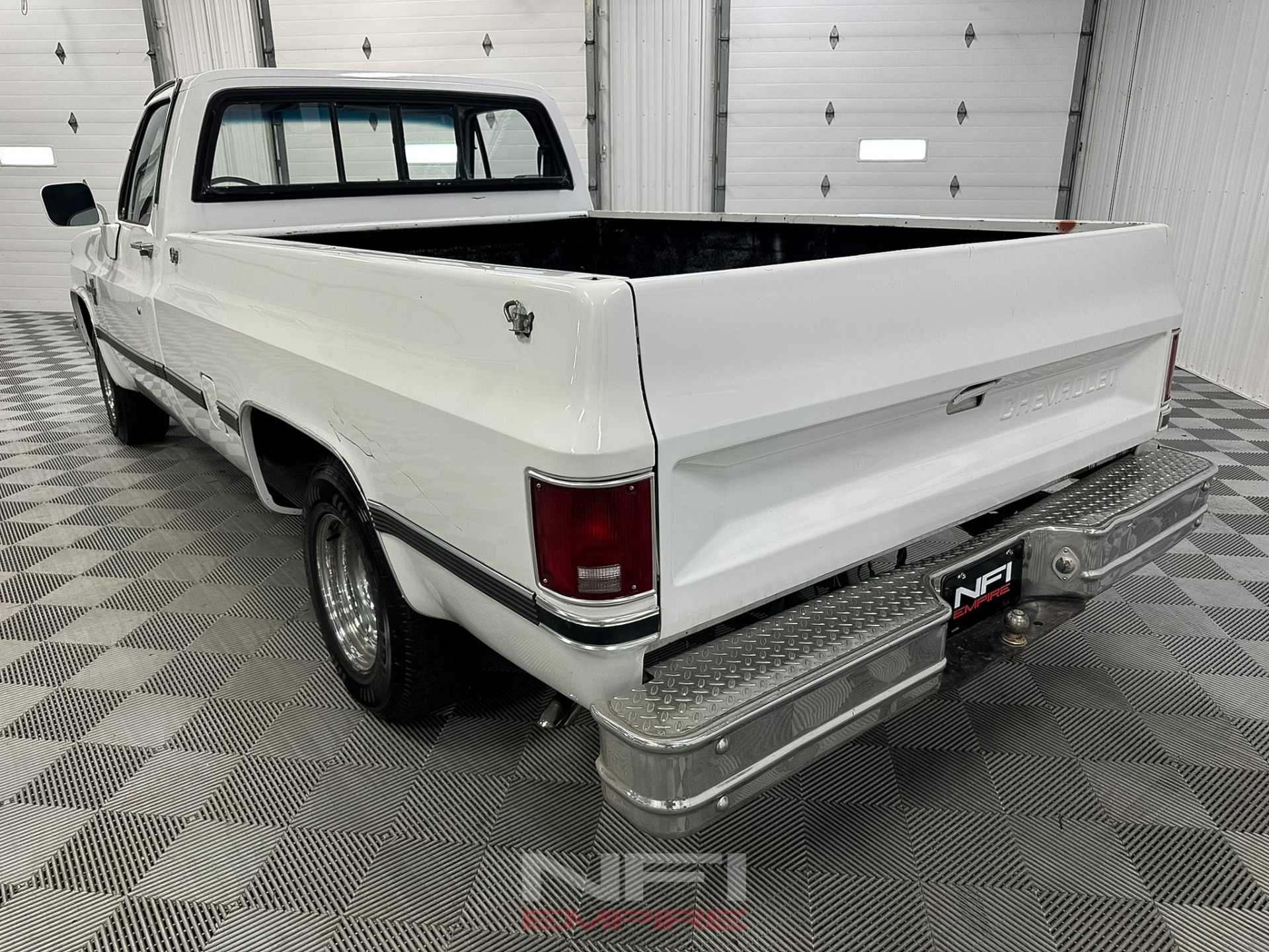 1981-chevy-c10-scottsdale (36)