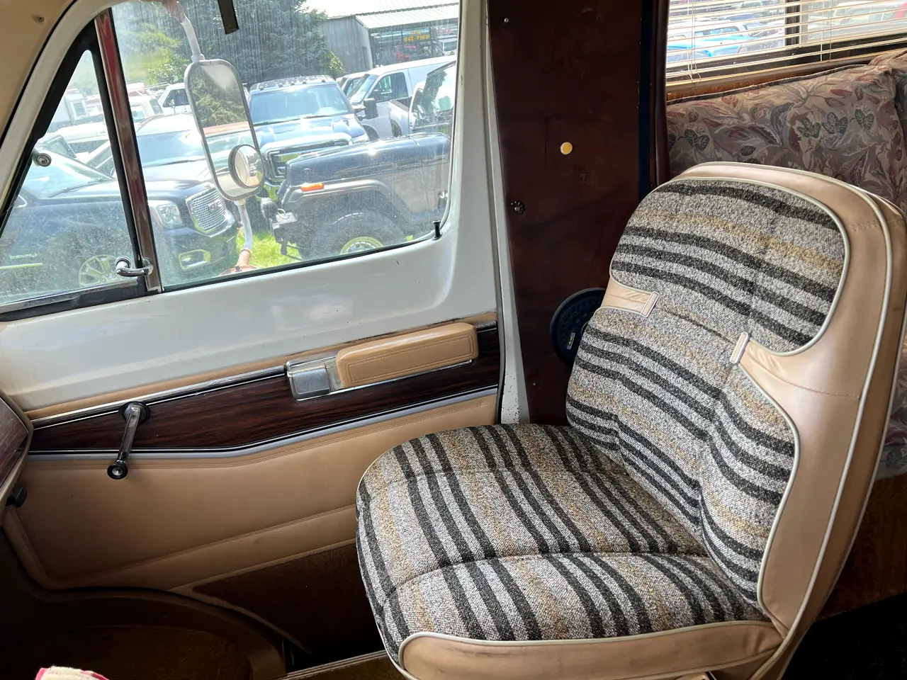 1981-dodge-van-f40-country-squire-for-sale-trevor-wi-11