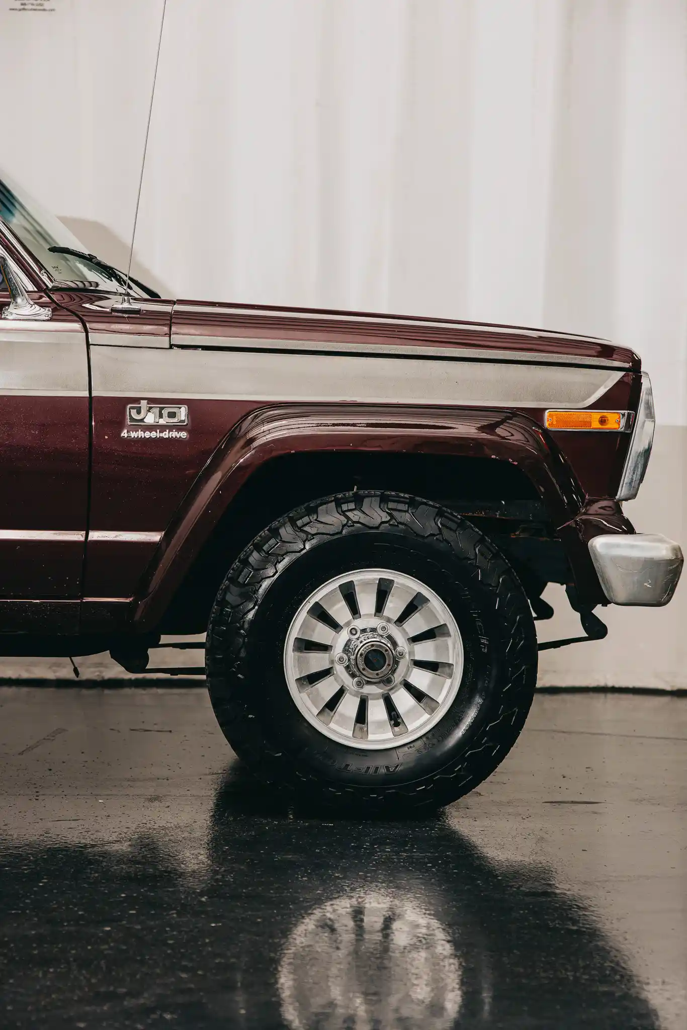 1981-jeep-j10-restored-for-sale-02