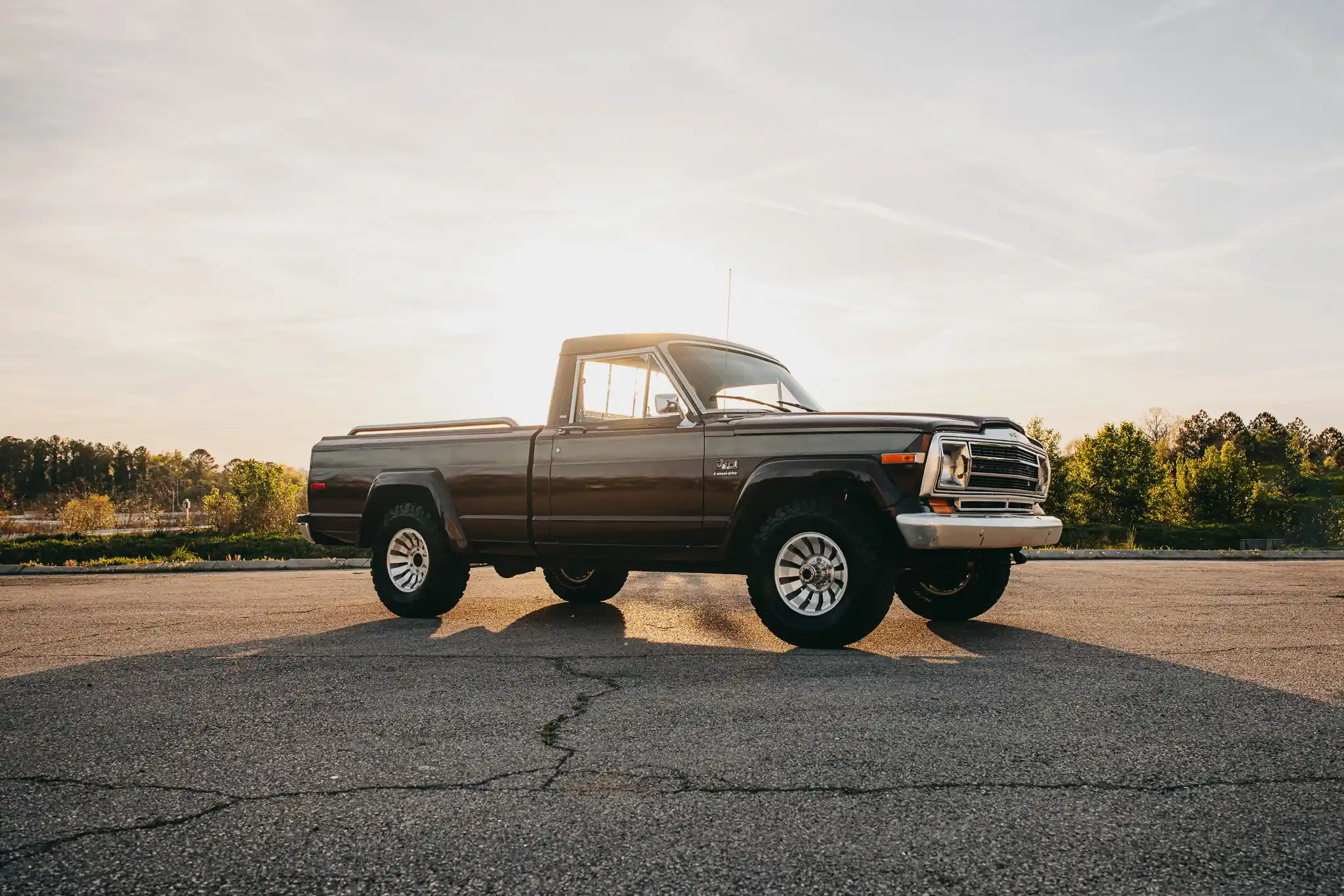 1981-jeep-j10-restored-for-sale-16