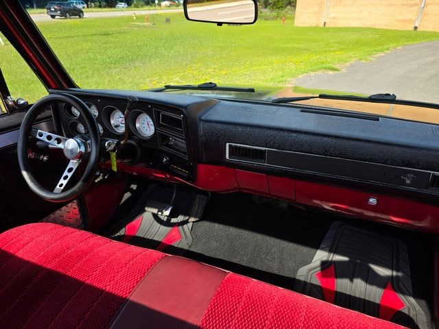 1985-chevrolet-c10-scottsdale-for-sale-hope-mills-nc-32