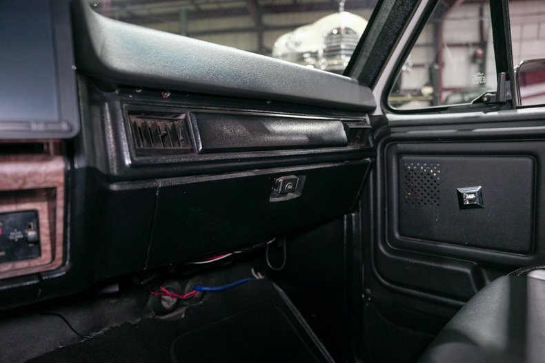 1985-ford-bronco-xlt (26)