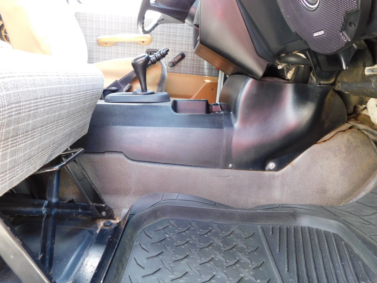 1985-mercedes-benz-280ge (30)