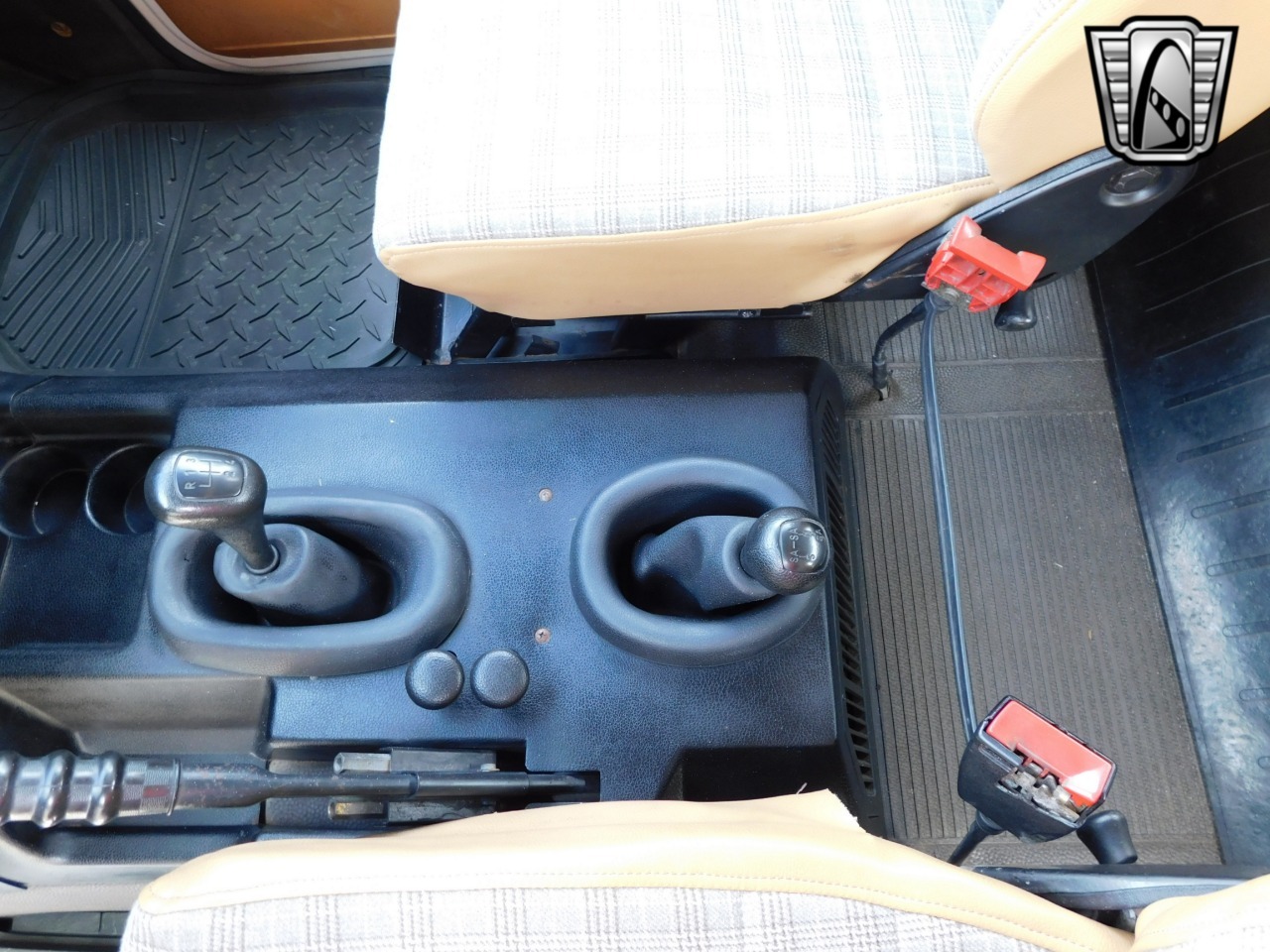 1985-mercedes-benz-280ge (44)