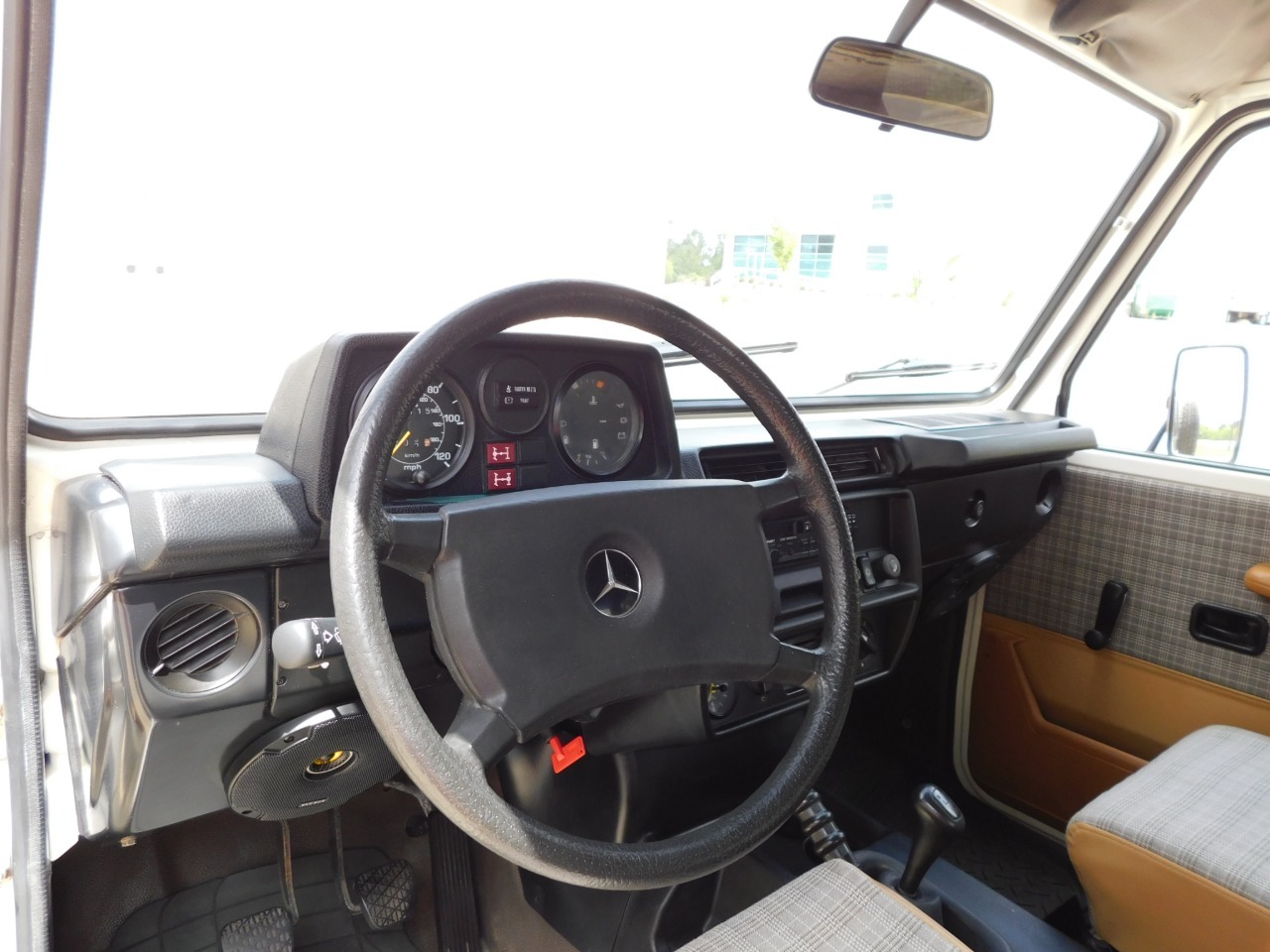 1985-mercedes-benz-280ge (52)