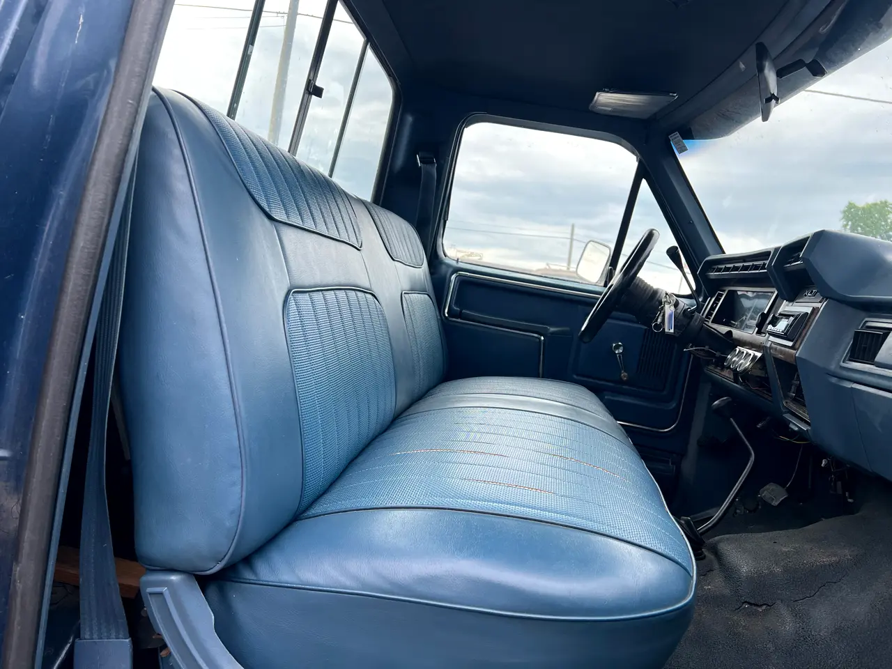 1986-ford-f-250-styleside-for-sale-12