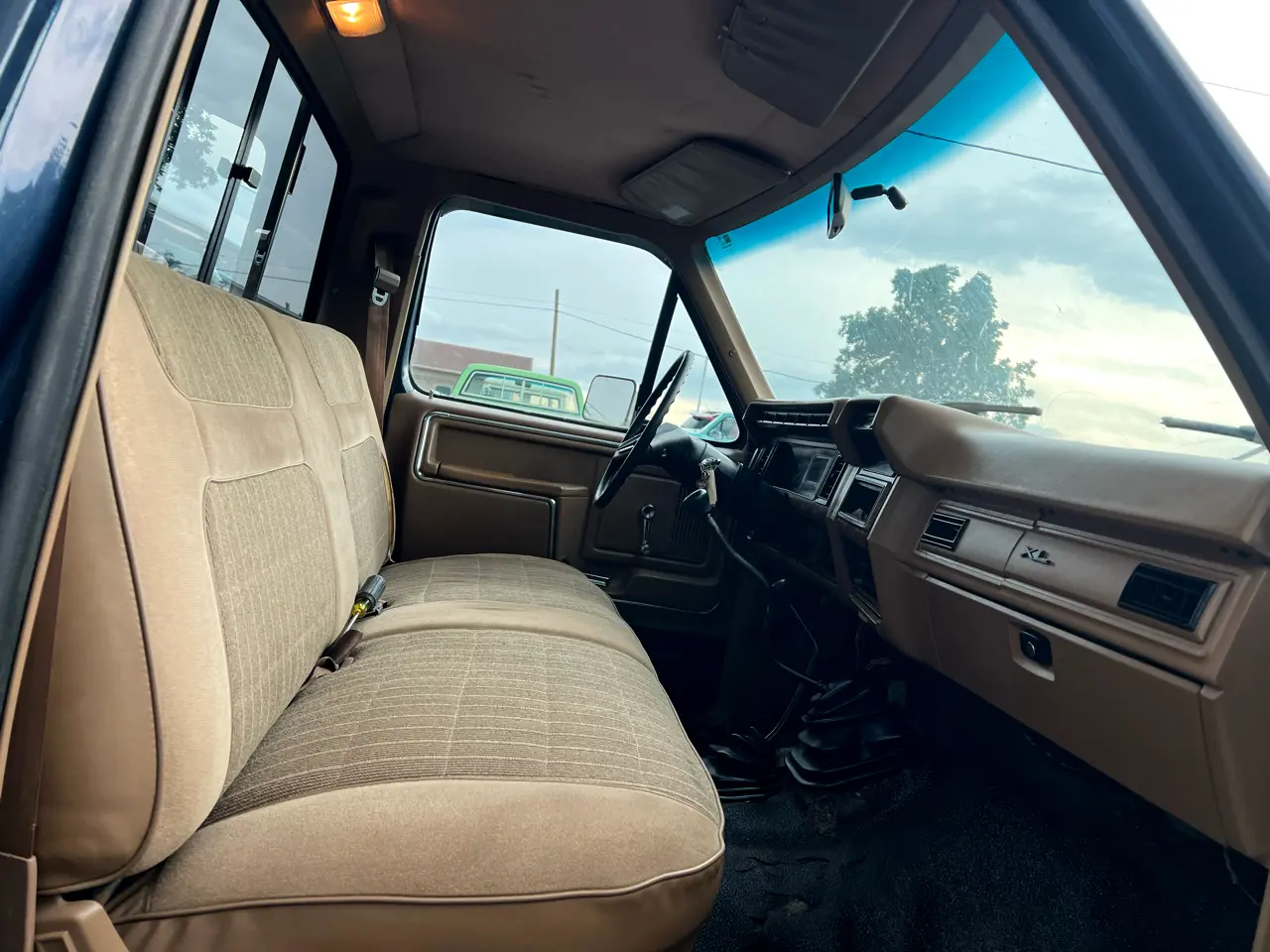 1986-ford-f-250-styleside-for-sale-wisconsin-10