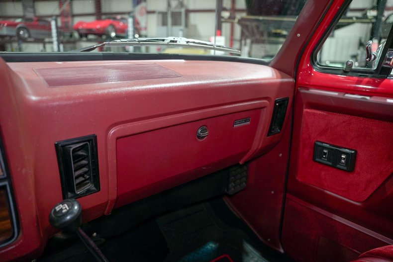 1988-dodge-w150-pick-up-4x4 (18)