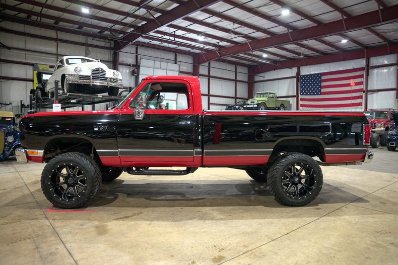 1988-dodge-w150-pick-up-4x4