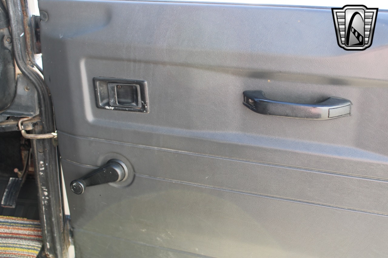 1988-land-rover-defender-110-adventure-truck (115)