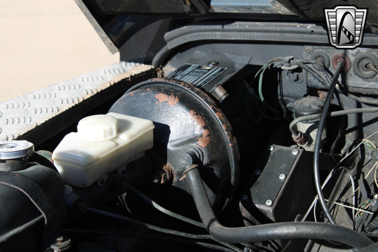 1988-land-rover-defender-110-adventure-truck (16)