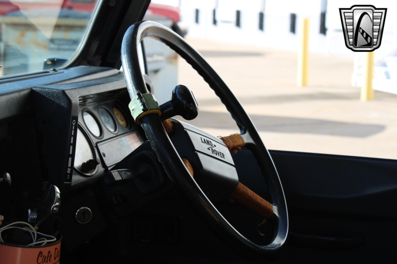 1988-land-rover-defender-110-adventure-truck (24)