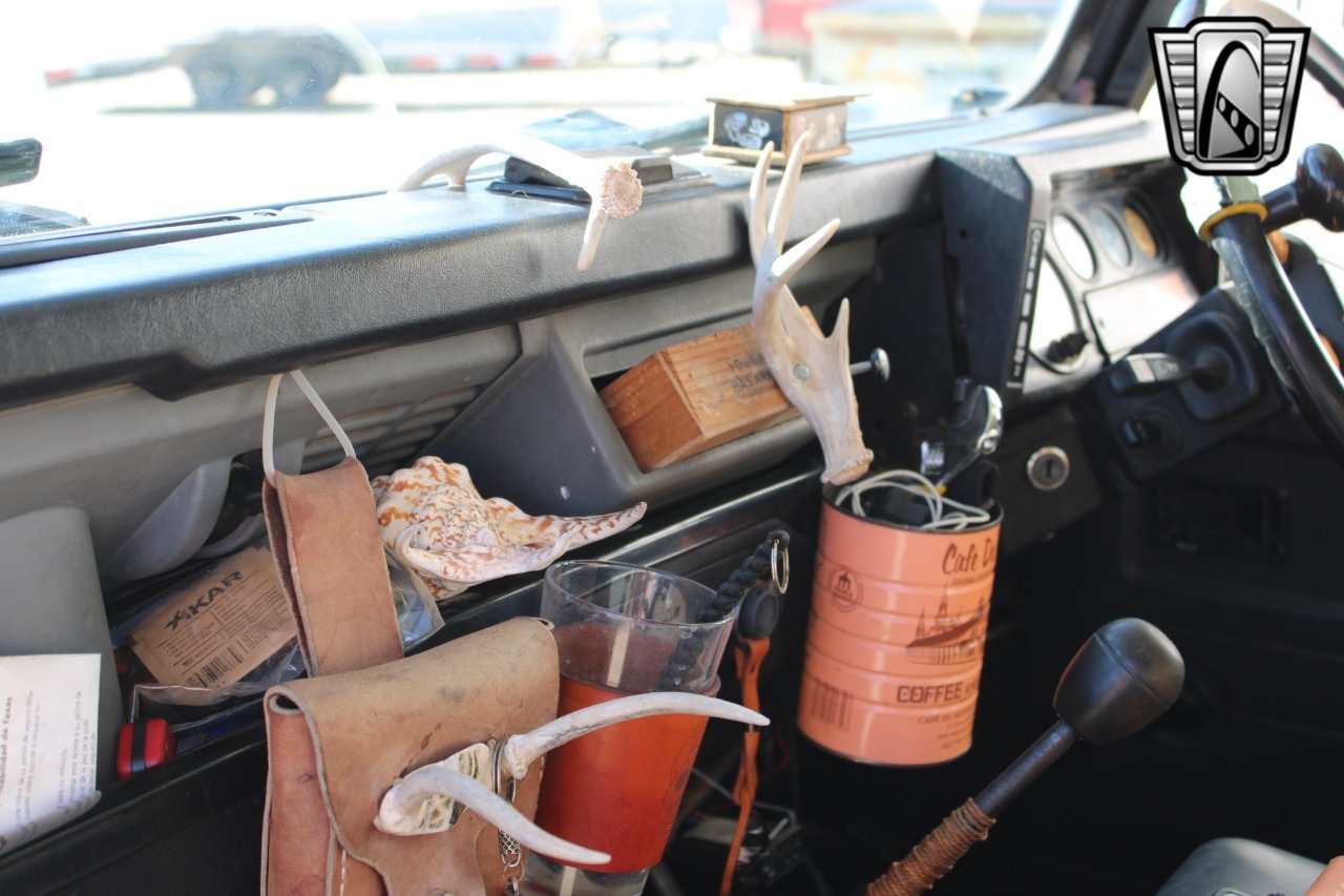 1988-land-rover-defender-110-adventure-truck (26)