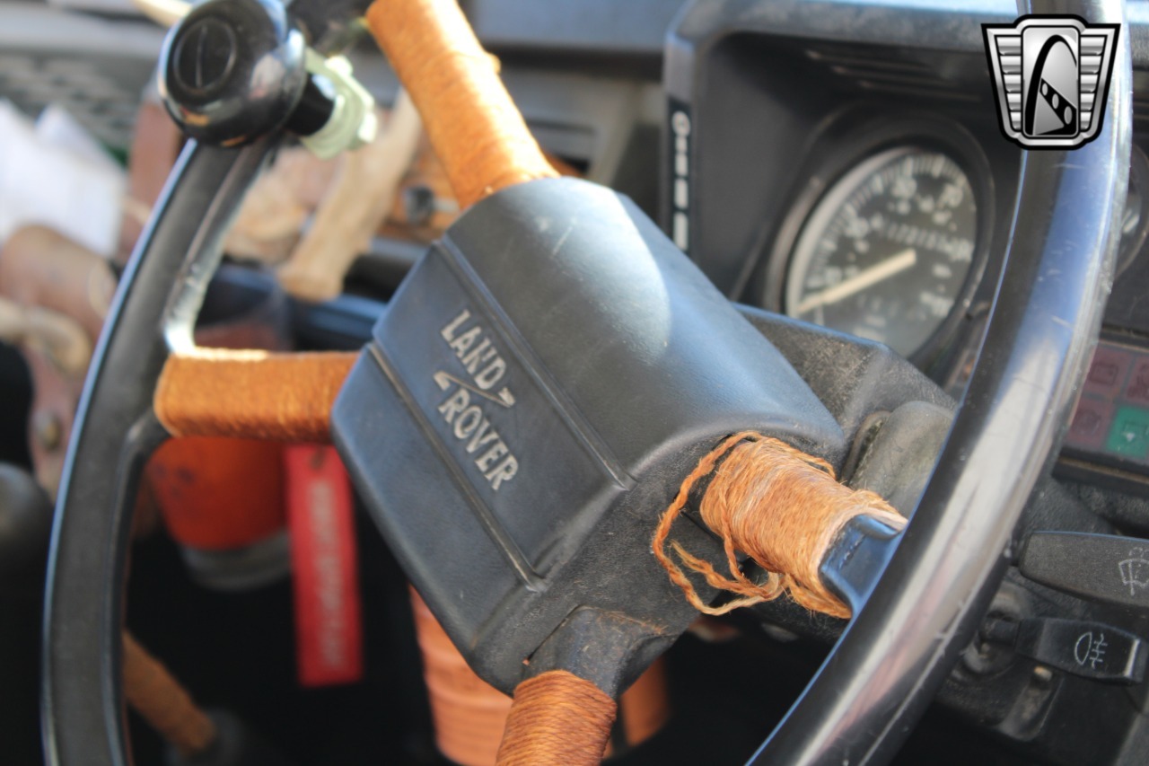 1988-land-rover-defender-110-adventure-truck (44)