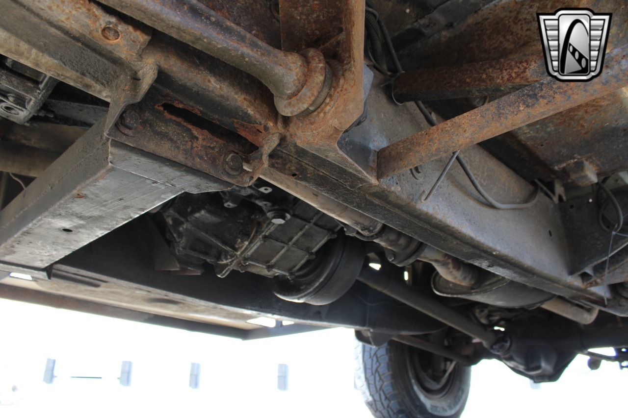1988-land-rover-defender-110-adventure-truck (8)