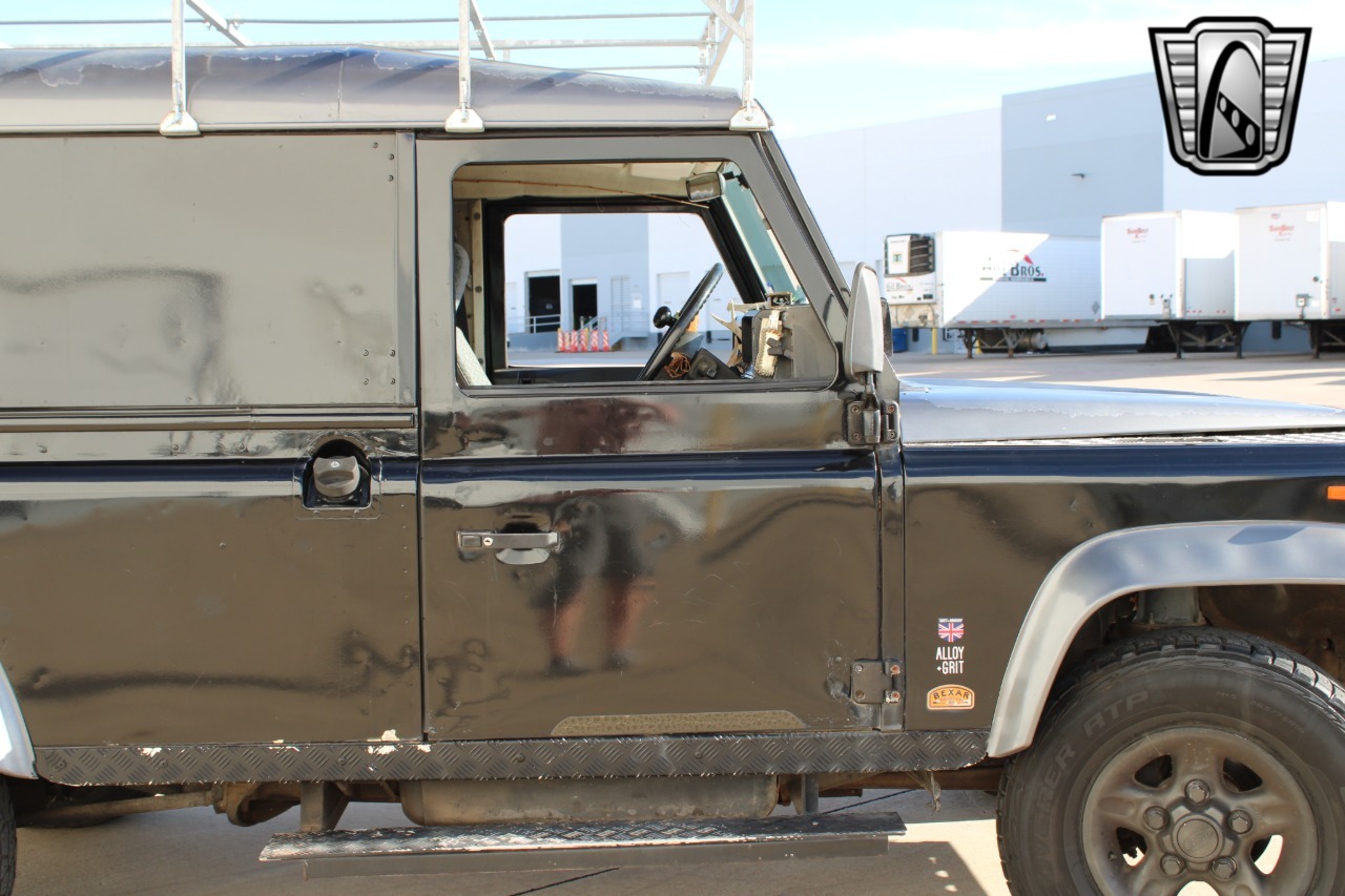 1988-land-rover-defender-110-adventure-truck (80)