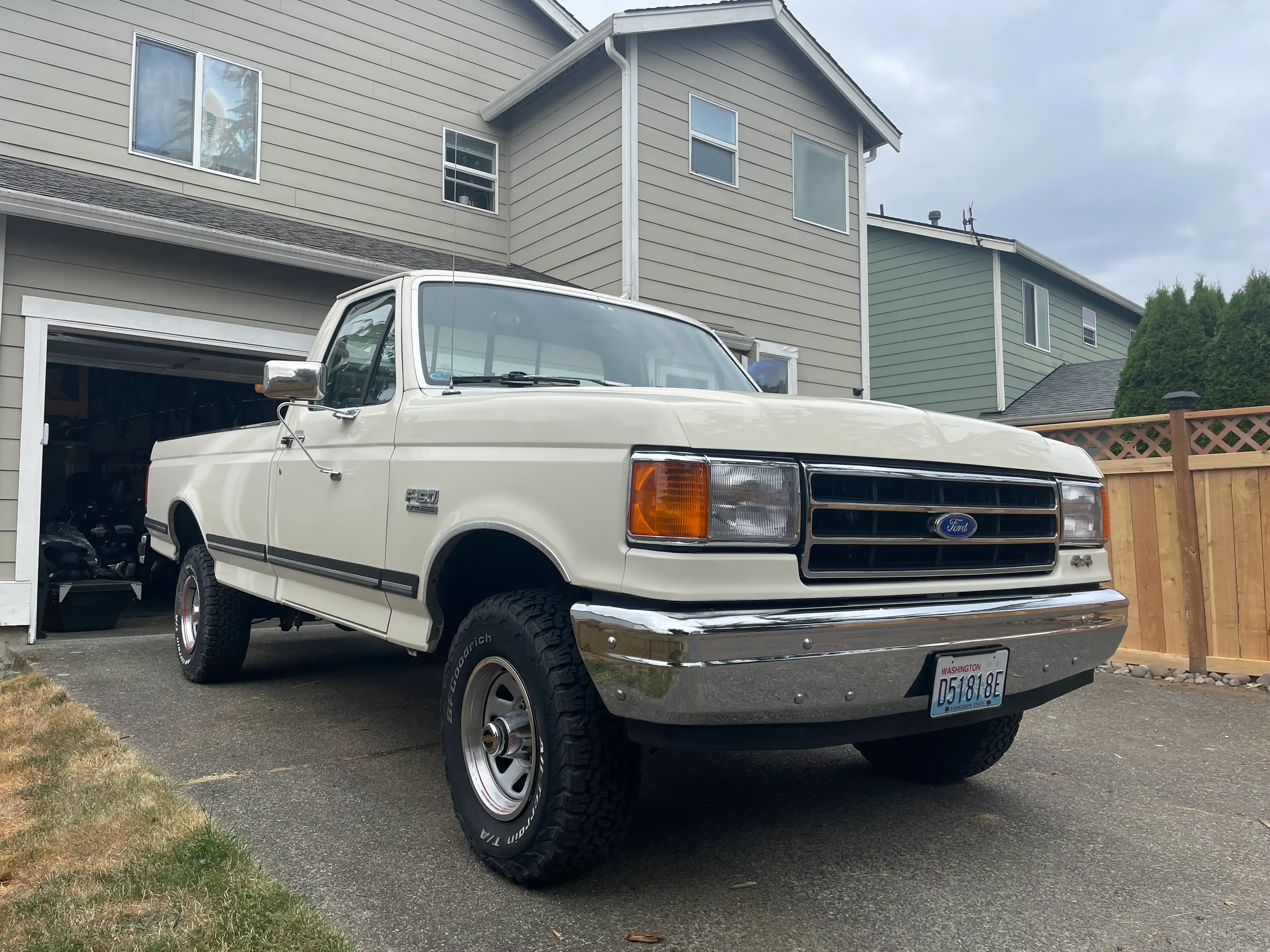 1989-Ford-F150-Custom-5.0-4x4-4-Speed-For-Sale-01
