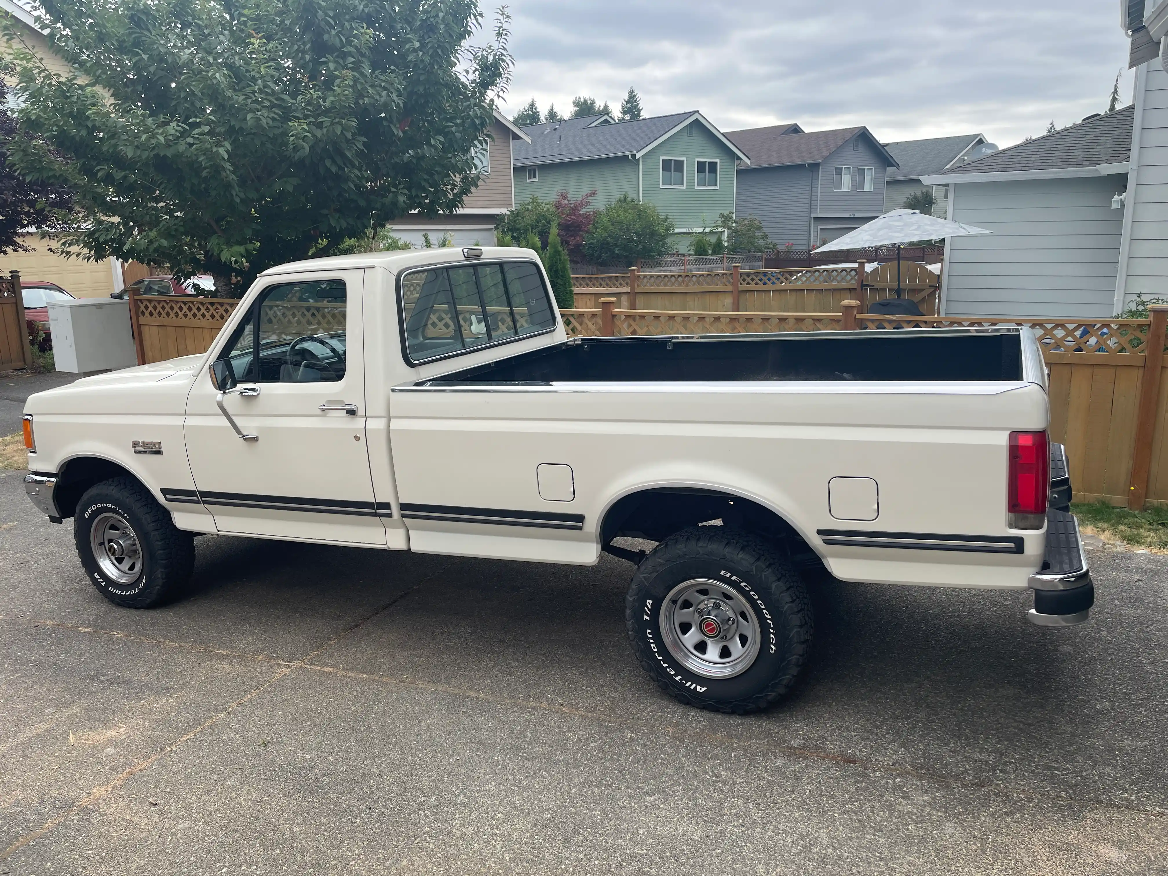 1989-Ford-F150-Custom-5.0-4x4-4-Speed-For-Sale-04