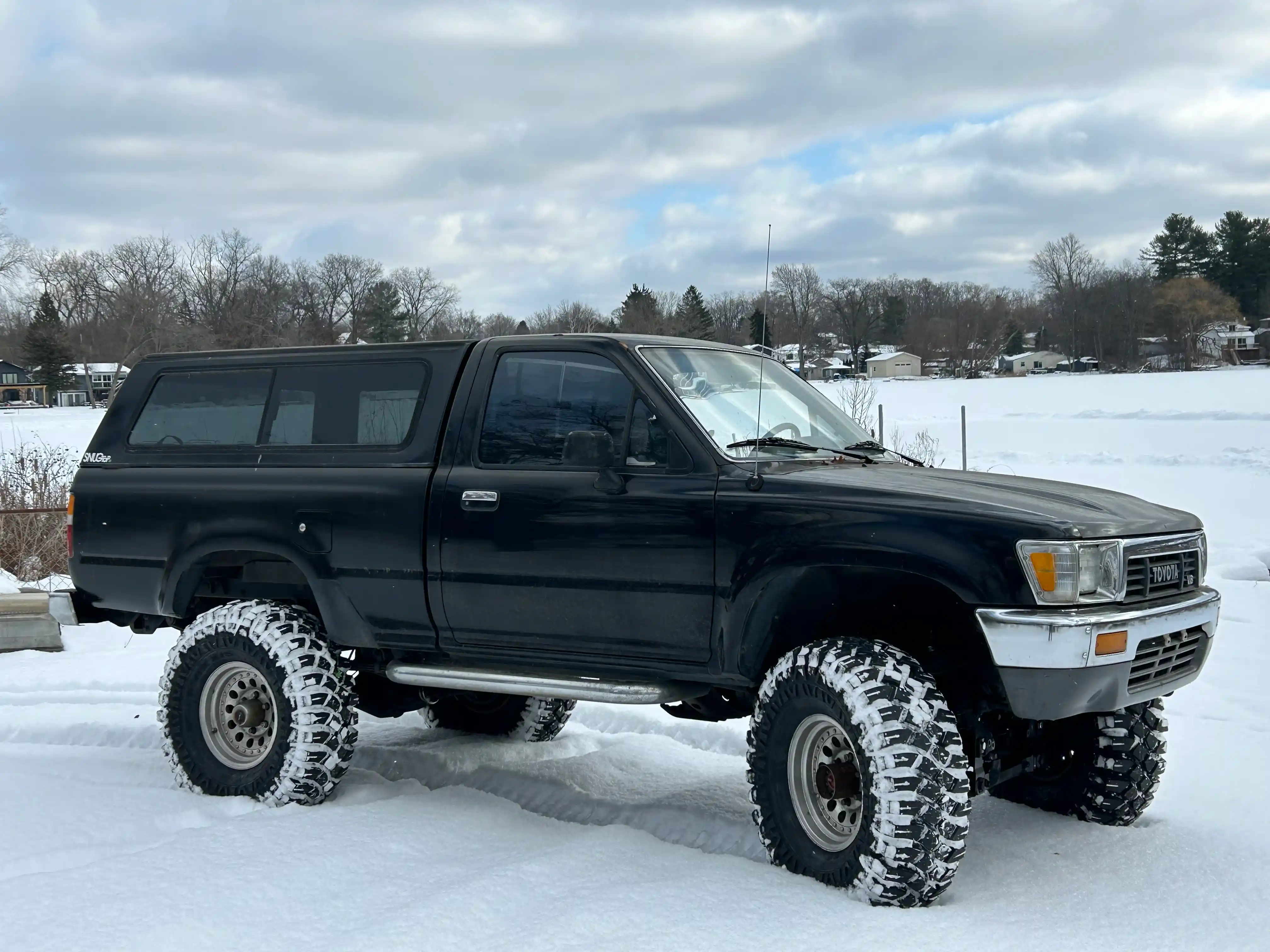 1989-Toyota-Pick-Up-For-Sale-01