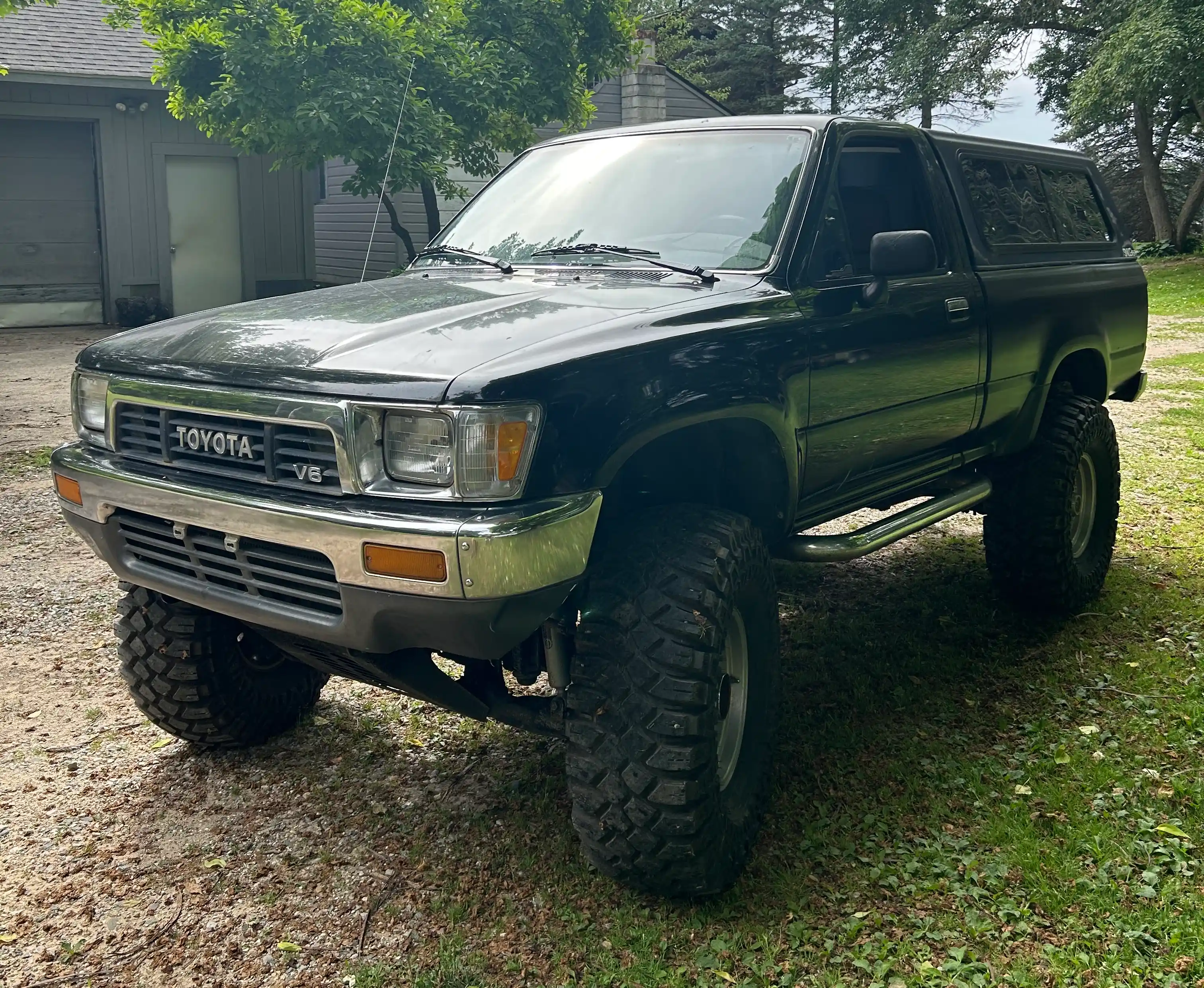 1989-Toyota-Pick-Up-For-Sale-02