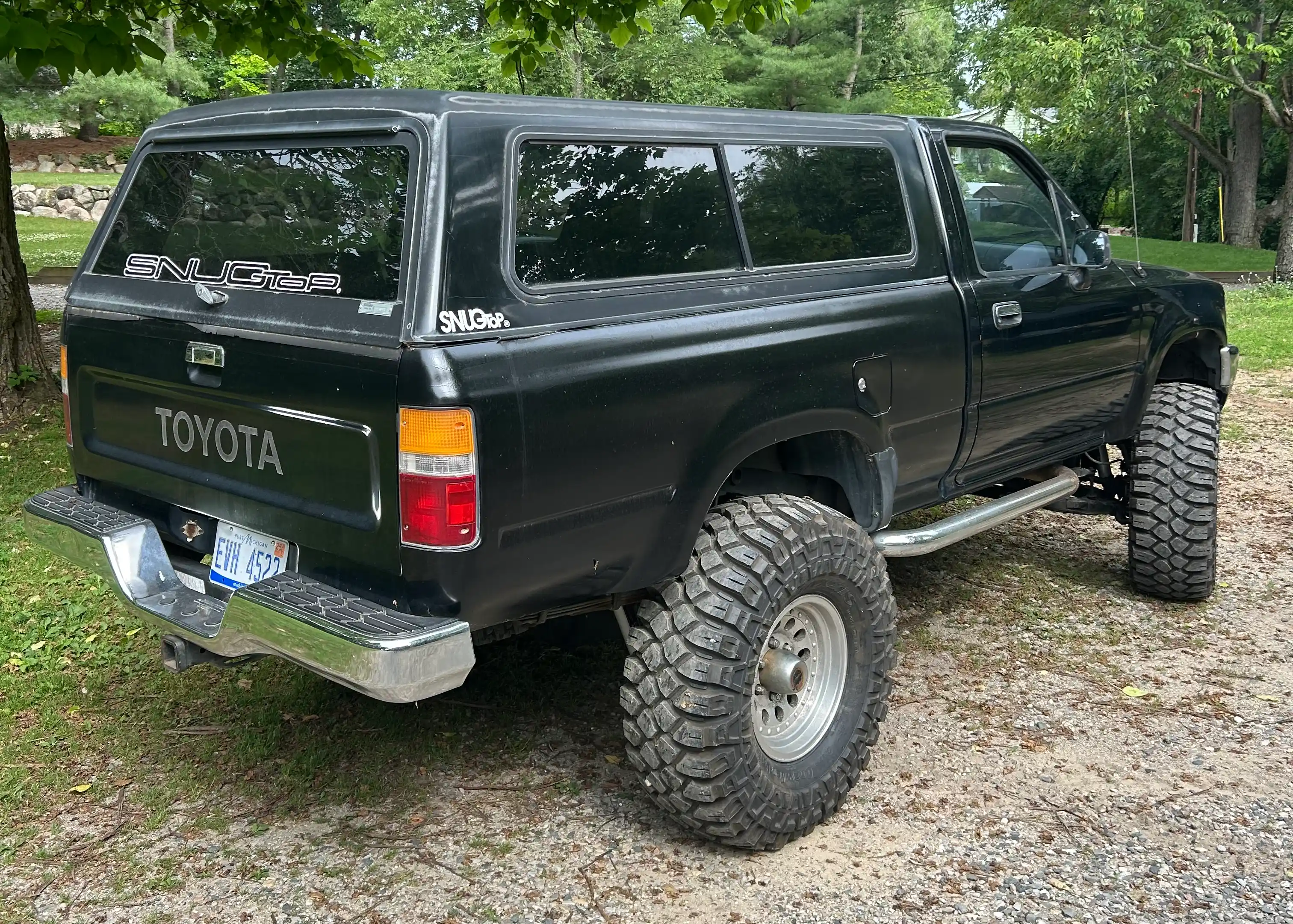 1989-Toyota-Pick-Up-For-Sale-04