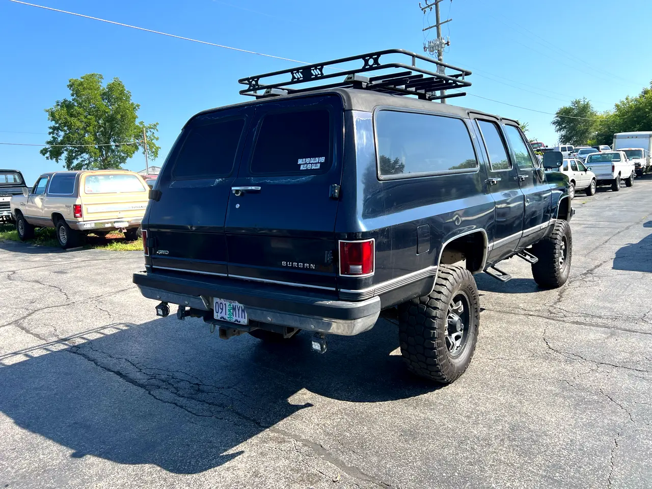 1989-chevrolet-suburban-2500-4x4-for-sale-03
