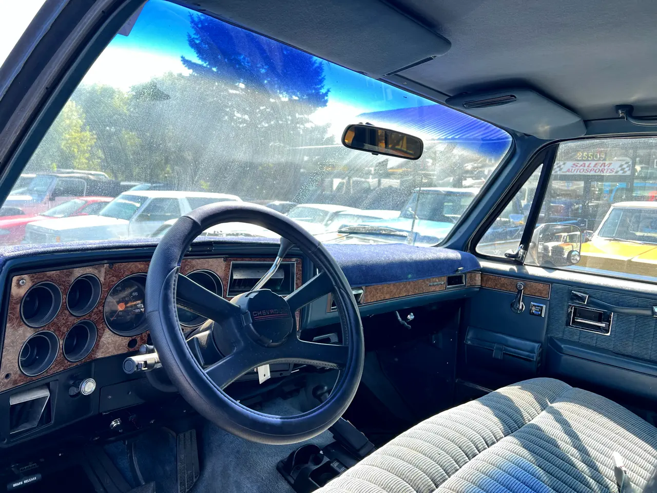 1989-chevrolet-suburban-2500-4x4-for-sale-06