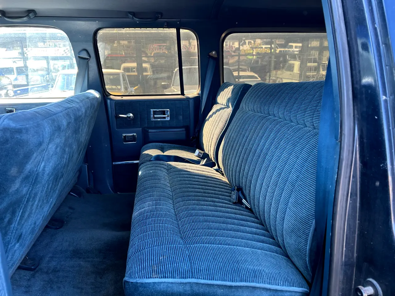 1989-chevrolet-suburban-2500-4x4-for-sale-10