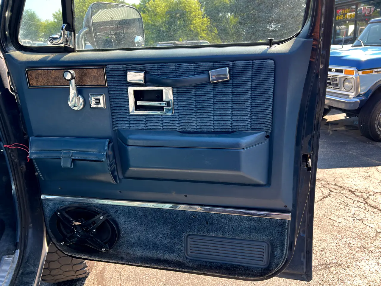 1989-chevrolet-suburban-2500-4x4-for-sale-20