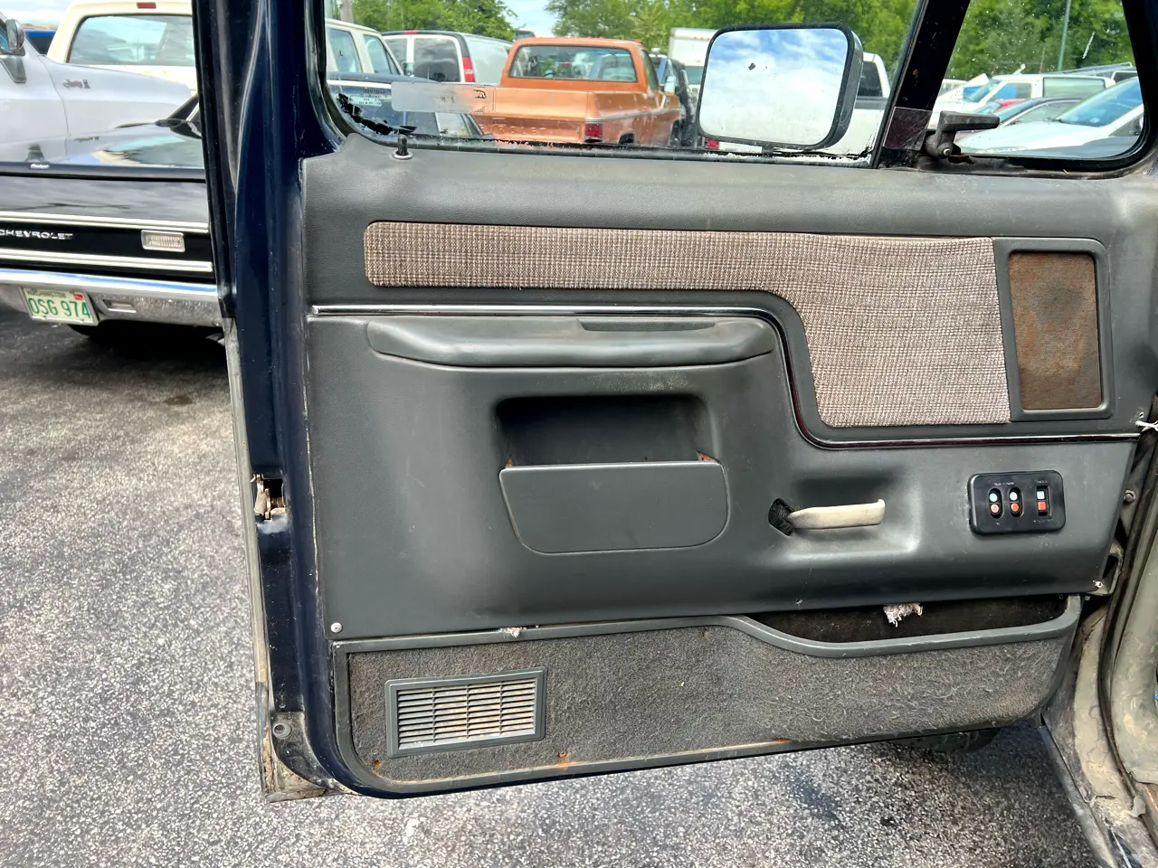 1989-ford-bronco-for-sale-trevor-wi-07