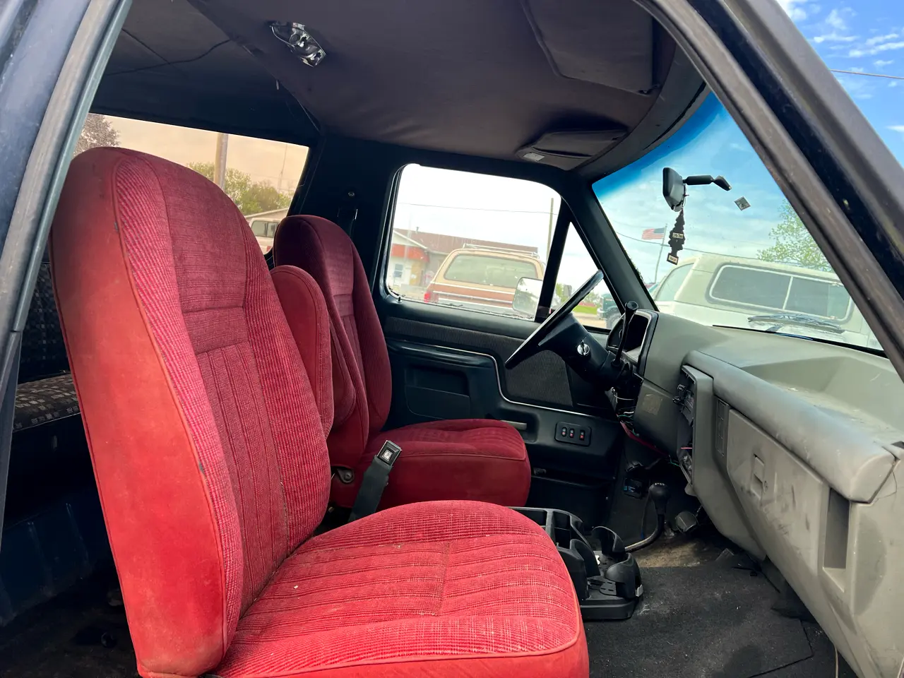 1989-ford-bronco-for-sale-trevor-wi-09