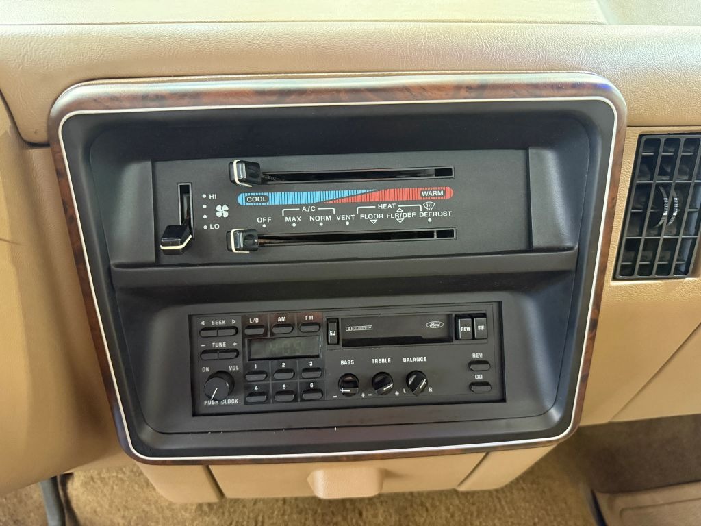 1989-ford-f150-for-sale-eclecti-garage (24)