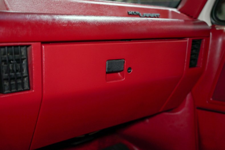 1990-ford-f250-xlt-lariat (26)
