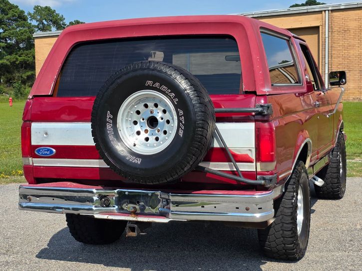 1991-ford-bronco-silver-anniversary-for-sale-07