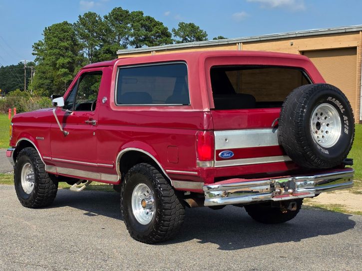 1991-ford-bronco-silver-anniversary-for-sale-09