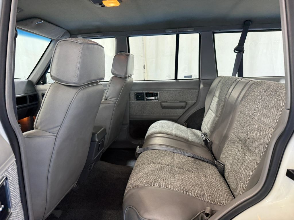1991-jeep-cherokee-xj (37)