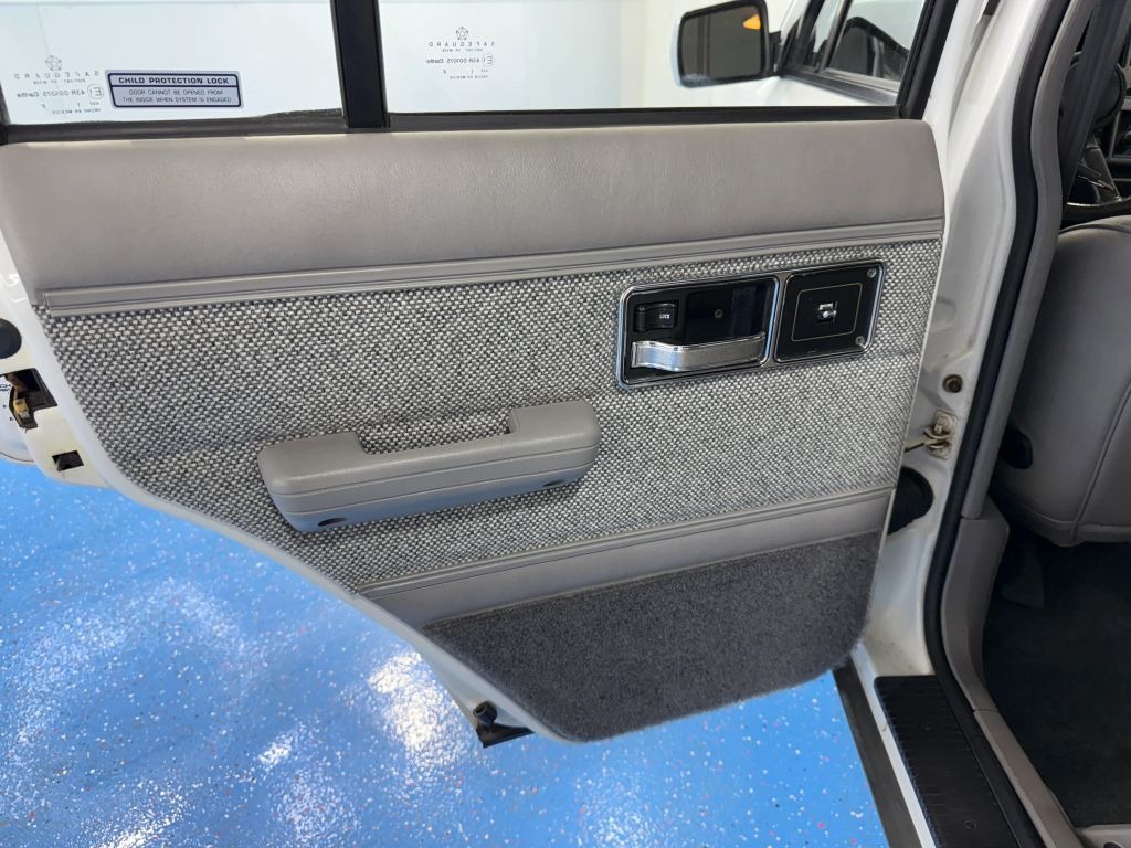1991-jeep-cherokee-xj (41)