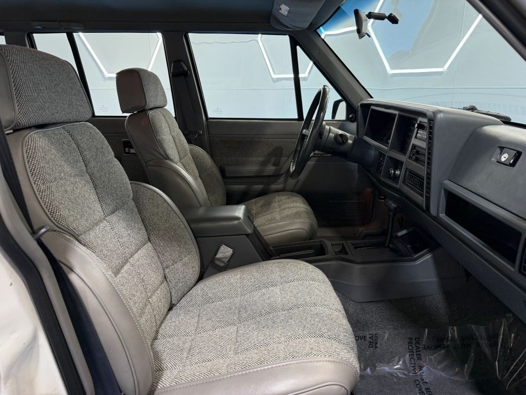 1991-jeep-cherokee-xj (47)
