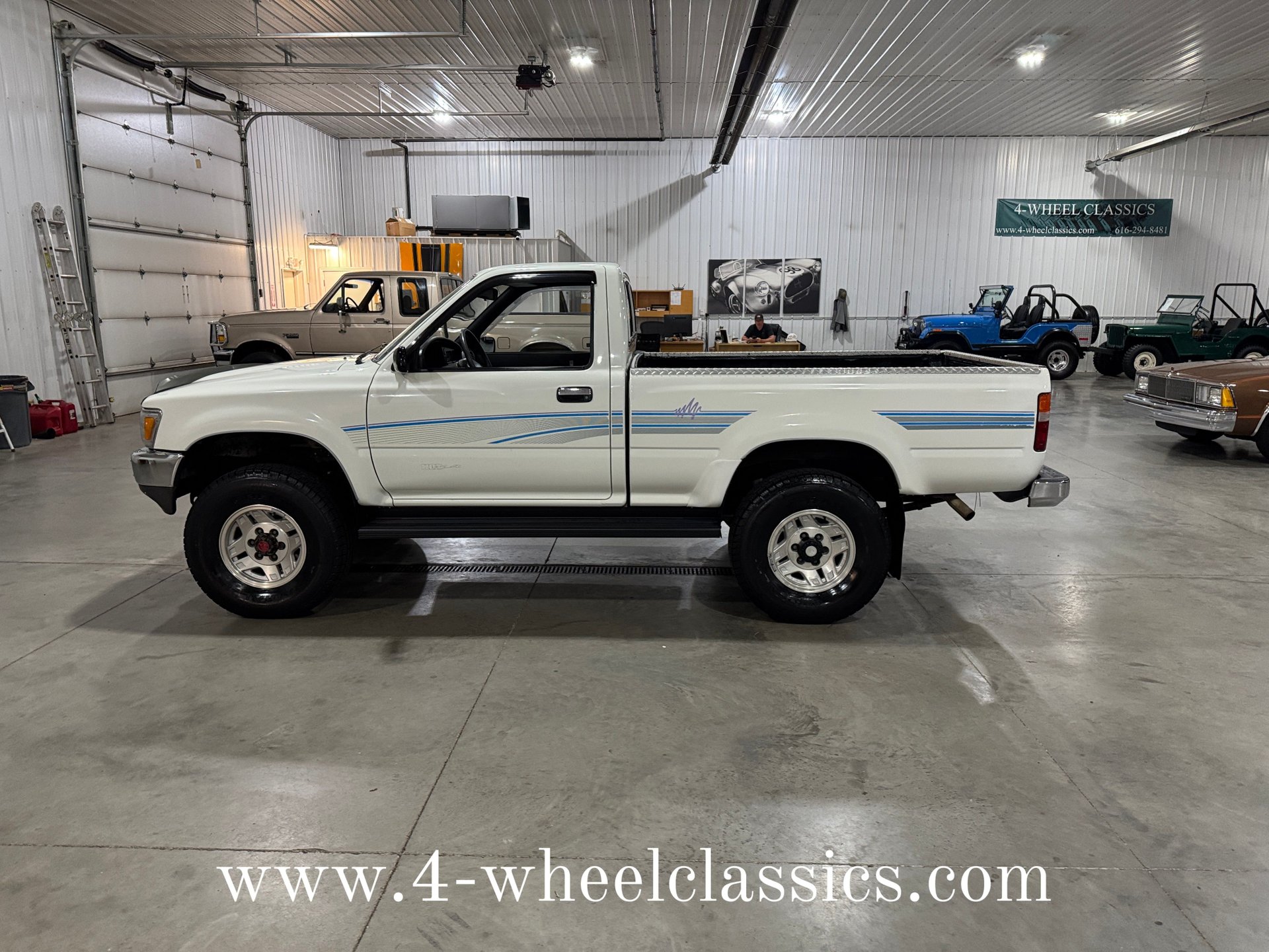 1991-toyota-pickup-for-sale-holland-mi-02