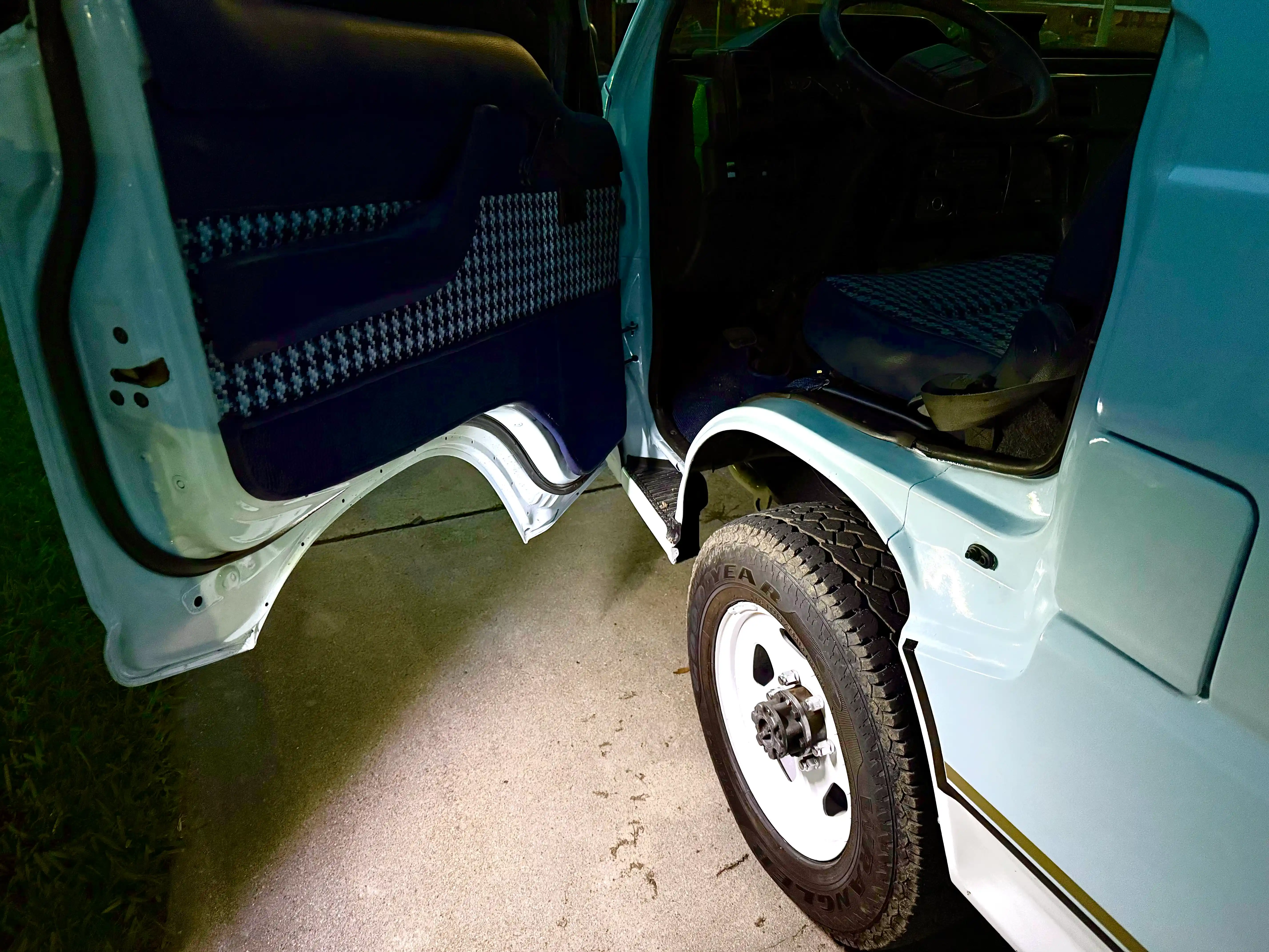 1992-mitsubishi-delica-l300-for-sale-02