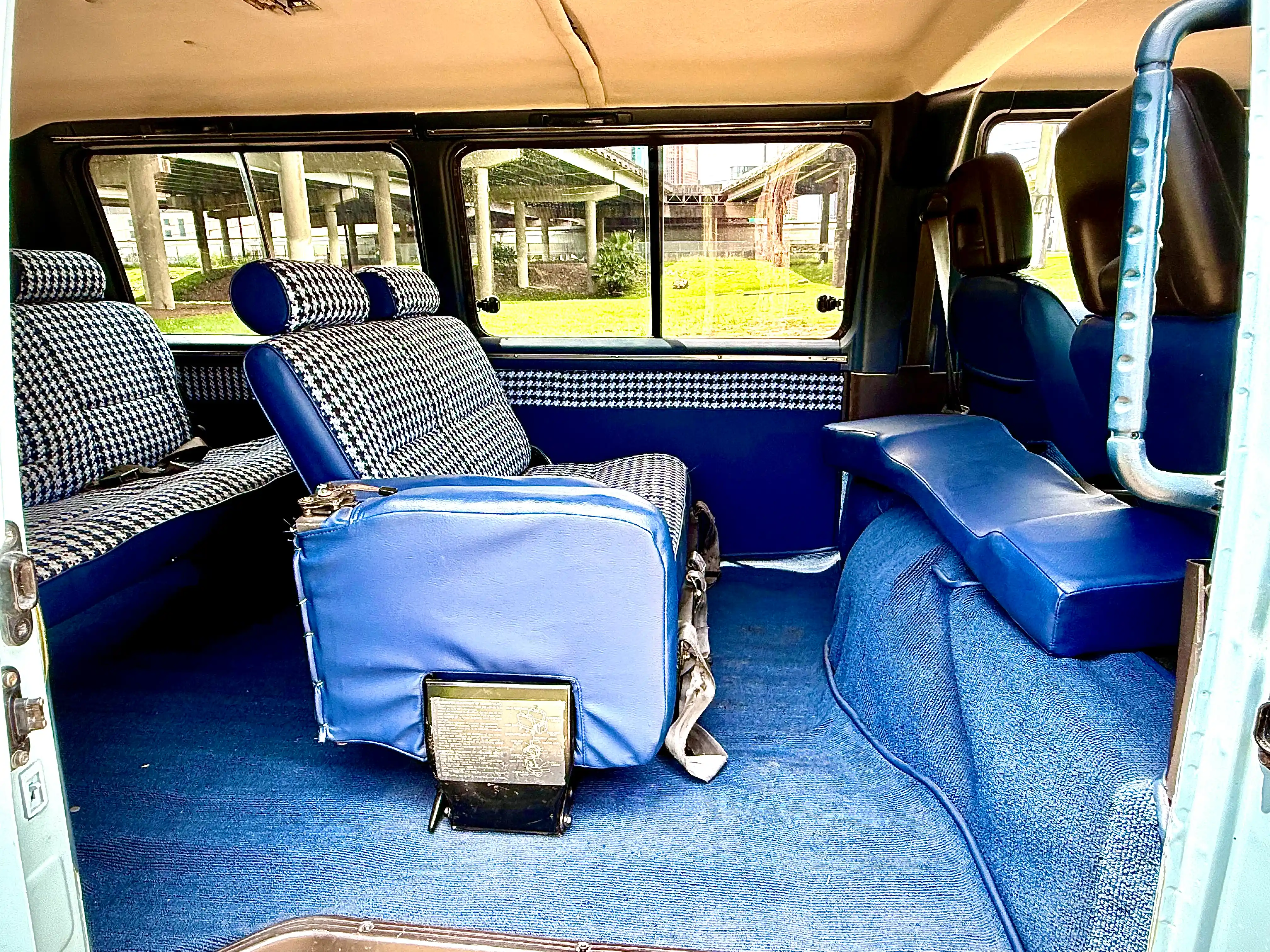 1992-mitsubishi-delica-l300-for-sale-24