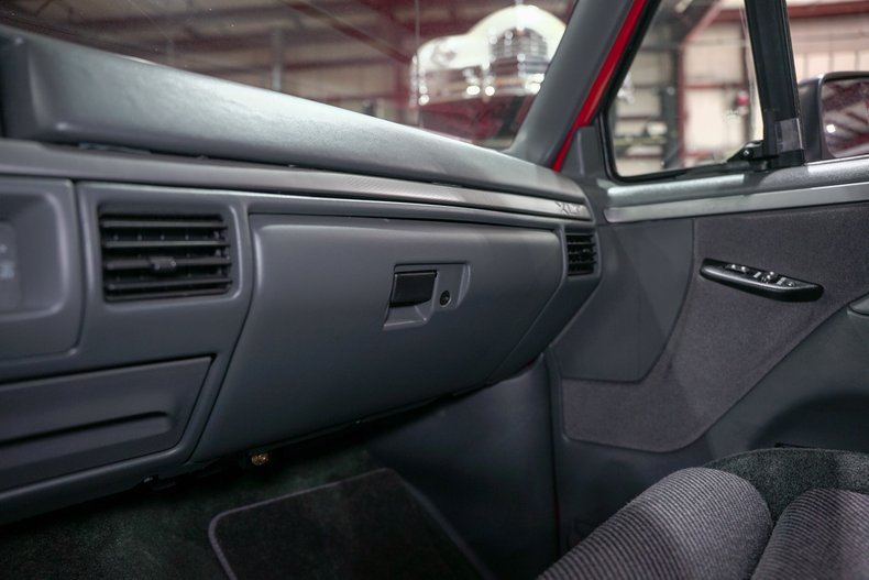 1993-ford-f150-lightning-svt (42)