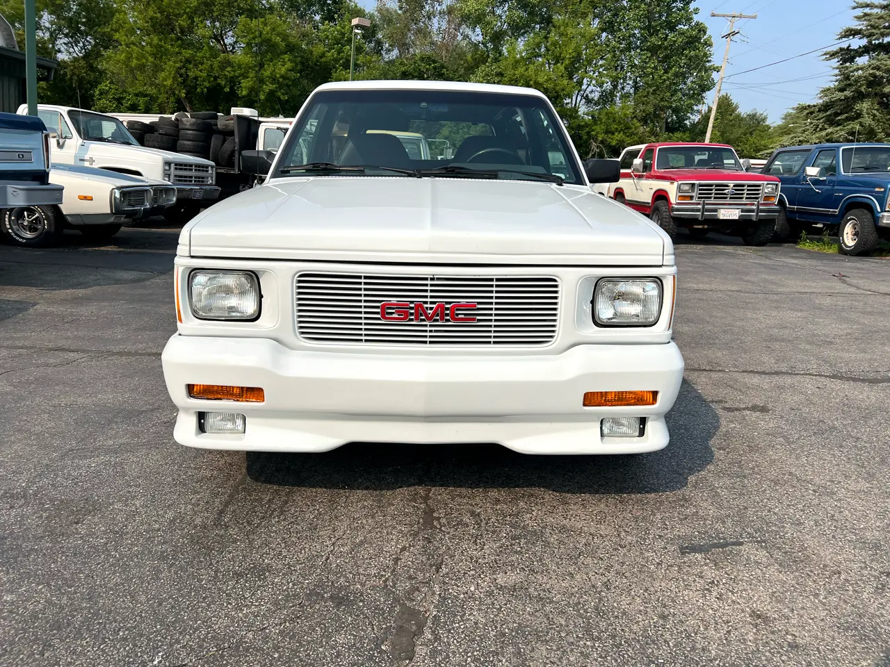 1993-gmc-jimmy-typhoon-for-sale-01