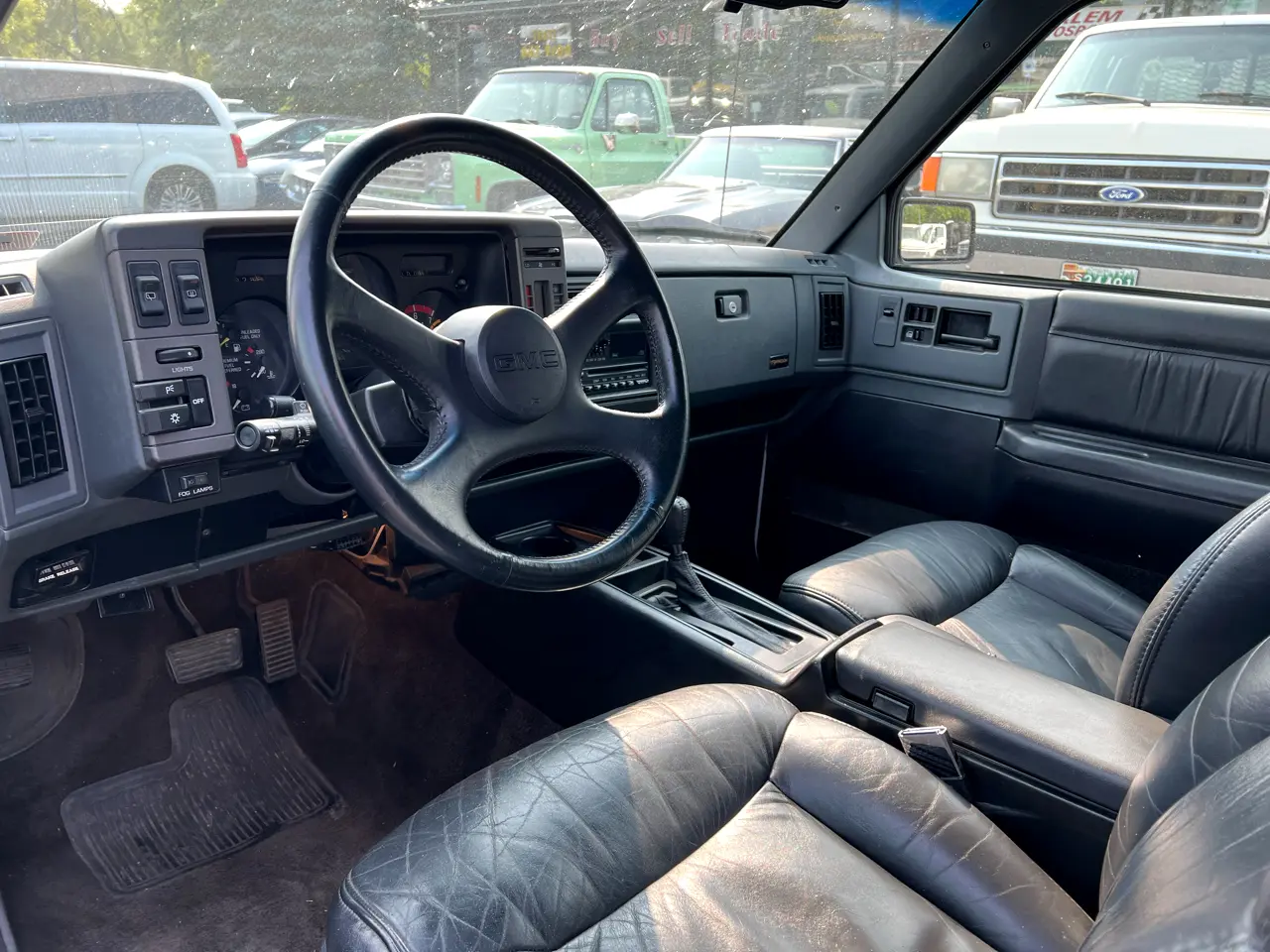 1993-gmc-jimmy-typhoon-for-sale-07