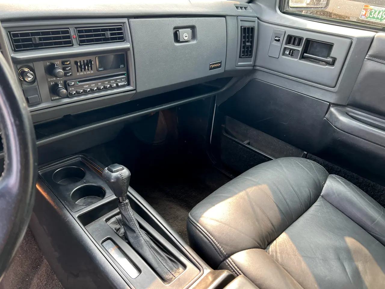 1993-gmc-jimmy-typhoon-for-sale-09