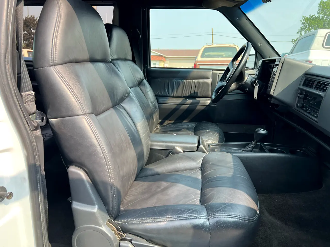 1993-gmc-jimmy-typhoon-for-sale-12