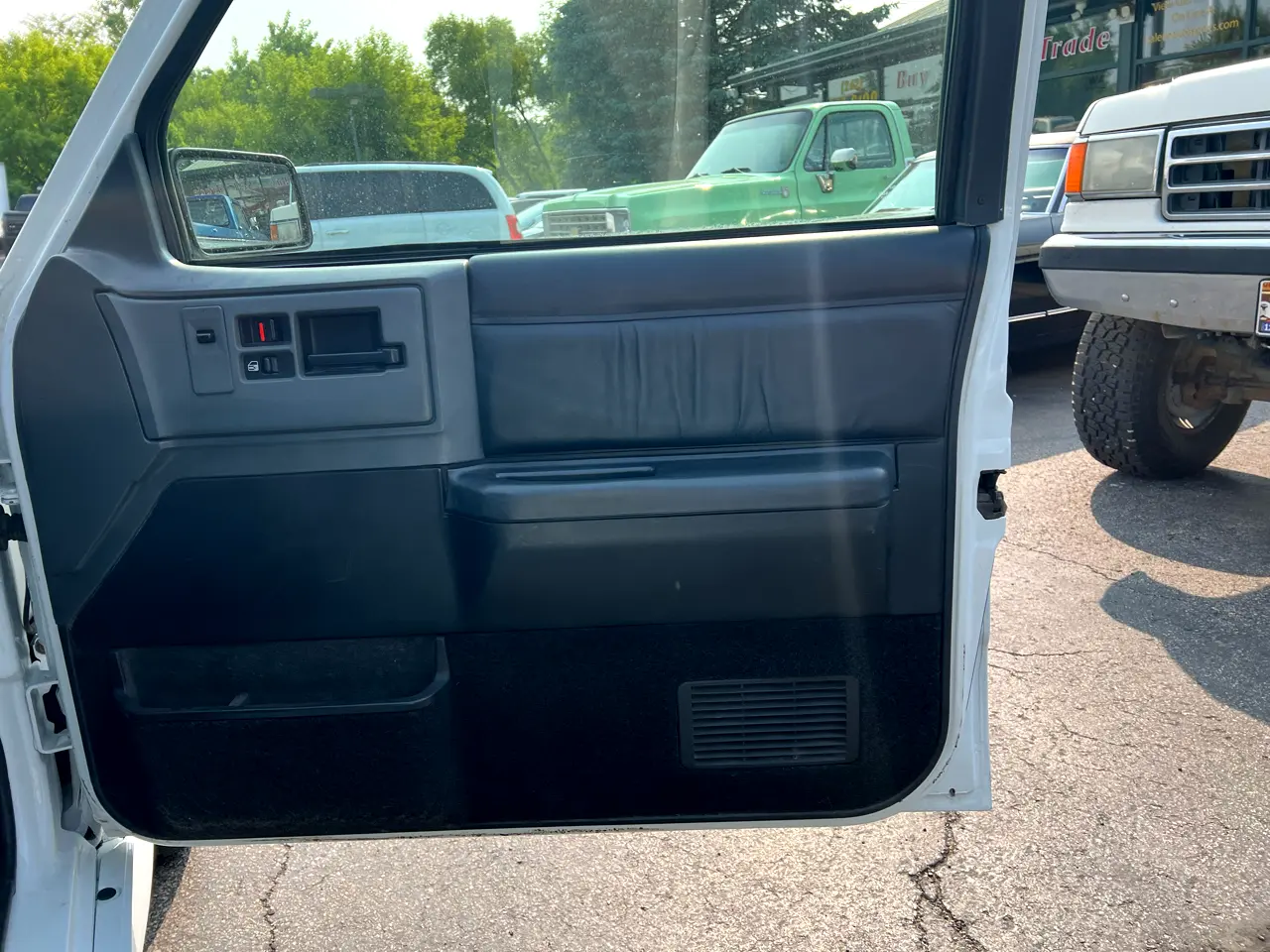 1993-gmc-jimmy-typhoon-for-sale-14